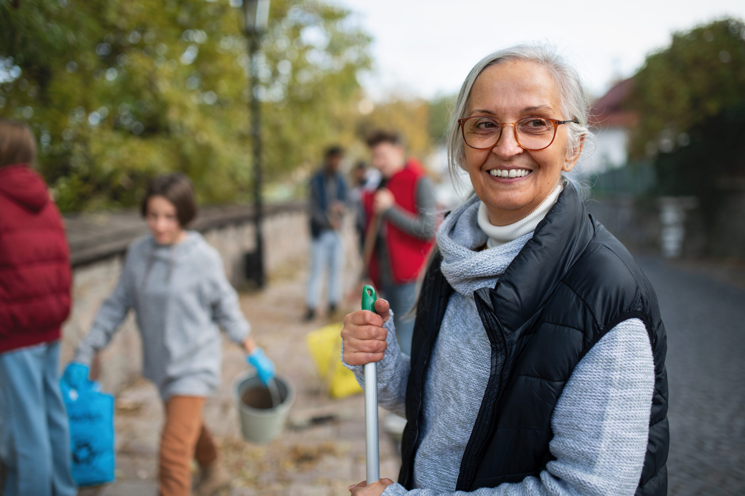 Volontariato e solidarietà: come gli anziani possono contribuire alla comunità